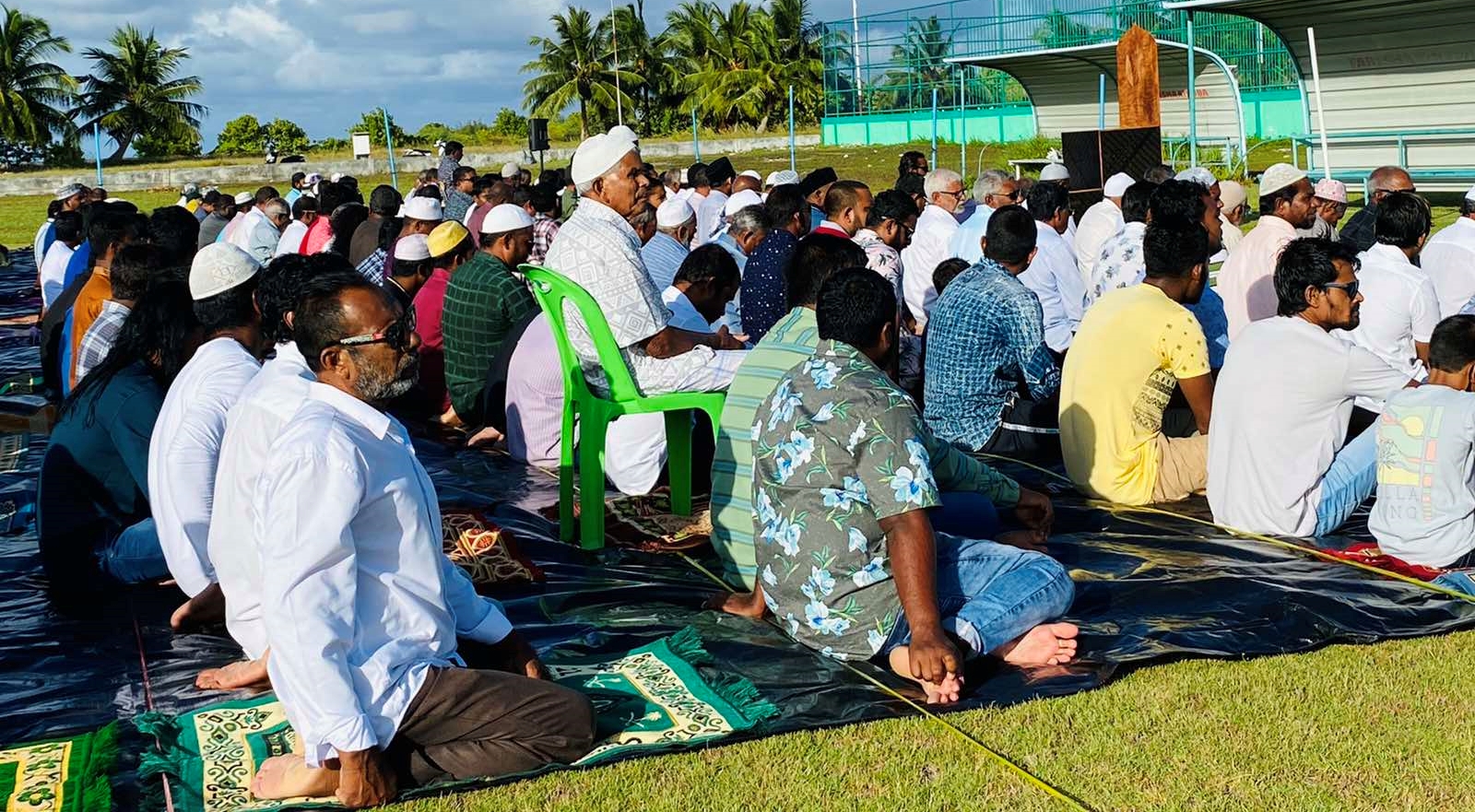 މިއަދު ކުރެވުނު އީދު ނަމާދަކީ ފަރެސްމާތޮޑާއަށް ތާރީޚީ ނަމާދެއް