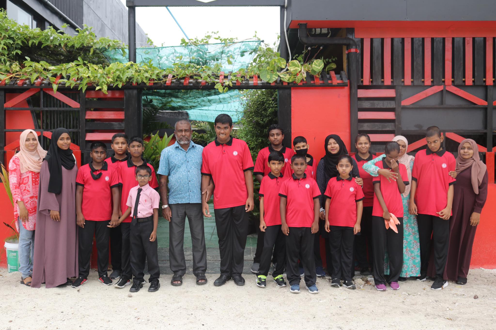 އަބޫބަކުރު ސްކޫލް ސްޕާކްލިން ޔުނިޓްގެ ދަރިވަރުންނާއެކު އިބްނަމޯގައި ކުޑަކުދިންގެ ދުވަސް ފާހަނގަކޮށްފި