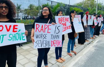 ދަރިފުޅަށް ޖިންސީ ގޯނާ ކުރީ މަންމަގެ ލޯބިވެރިޔާ
