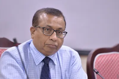 ސިޔާސީ ޕާޓީތަކަށް ވަންނަން އެދޭ މީހުންގެ ނަން ޢާންމުކުރަން ފަށައިފި