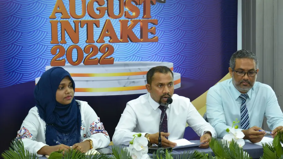 އޮގަސްޓްމަހު އެވިޑް ކޮލެޖުން ފެށުމަށް ހަމަޖެހިފައިވާ ކޯސްތަކުގައި ބައިވެރިވުމުގެ ފުރުޞަތު ހުޅުވާލައިފި
