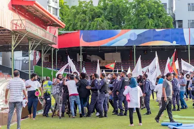 ކަސްޓޯޑިއަލް ޖަލަށް އިންޑިއާގެ އޮފިޝަލުންތަކެއް ދިޔަކަމަށް ބުނެ ފަތުރަމުން ދަނީ ދޮގު ހަބަރުތަކެއް: ފުލުހުން