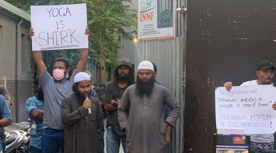 ޔޯގާ ހަރަކާތާއި ގުޅިގެން ހައްޔަރުކުރި މީހުންގެ ދިފާއުގައި މިރޭ ނުކުންނަނީ