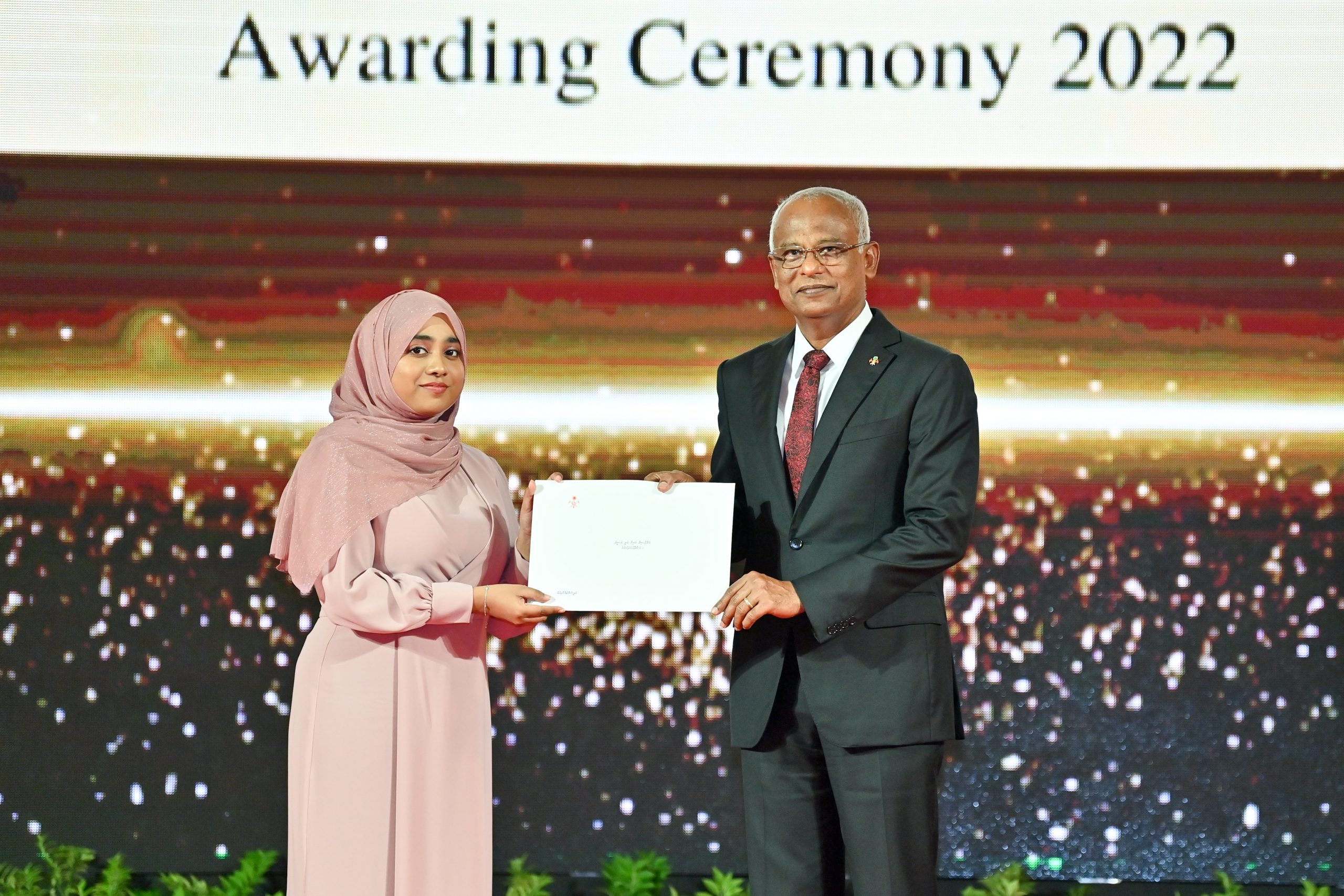 ރައީސުލްޖުމްހޫރިއްޔާގެ ޚާއްސަ ސްކޮލަރޝިޕް 6 ދަރިވަރަކަށް ދެއްވައިފި
