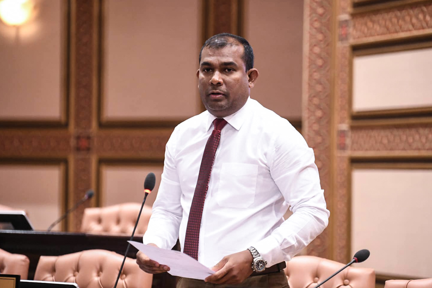 ލިވާތު ކުރުމާއި ދީނަށް ފުރައްސާރަ ކުރުމުގެ އަދަބު ބޮޑުކުރަން ދެކޮޅު ހެދި މެމްބަރުން ތެރޭގައި ތިނަދޫ އުތުރު ދާއިރާގެ މެމްބަރު މުގުނީ