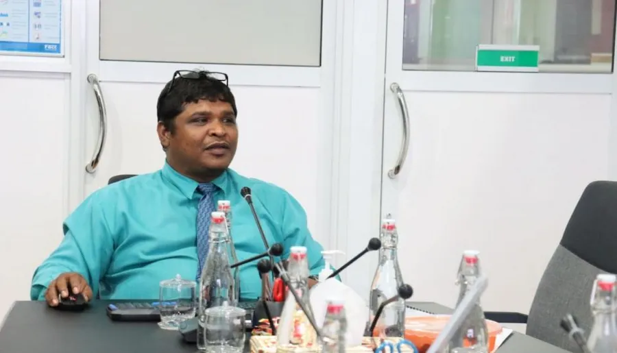 ޝާފިއު އާއި ދެކޮޅަށް ހެކި ނެތުމުން ސަސްޕެންޝަން އުވާލައިފި