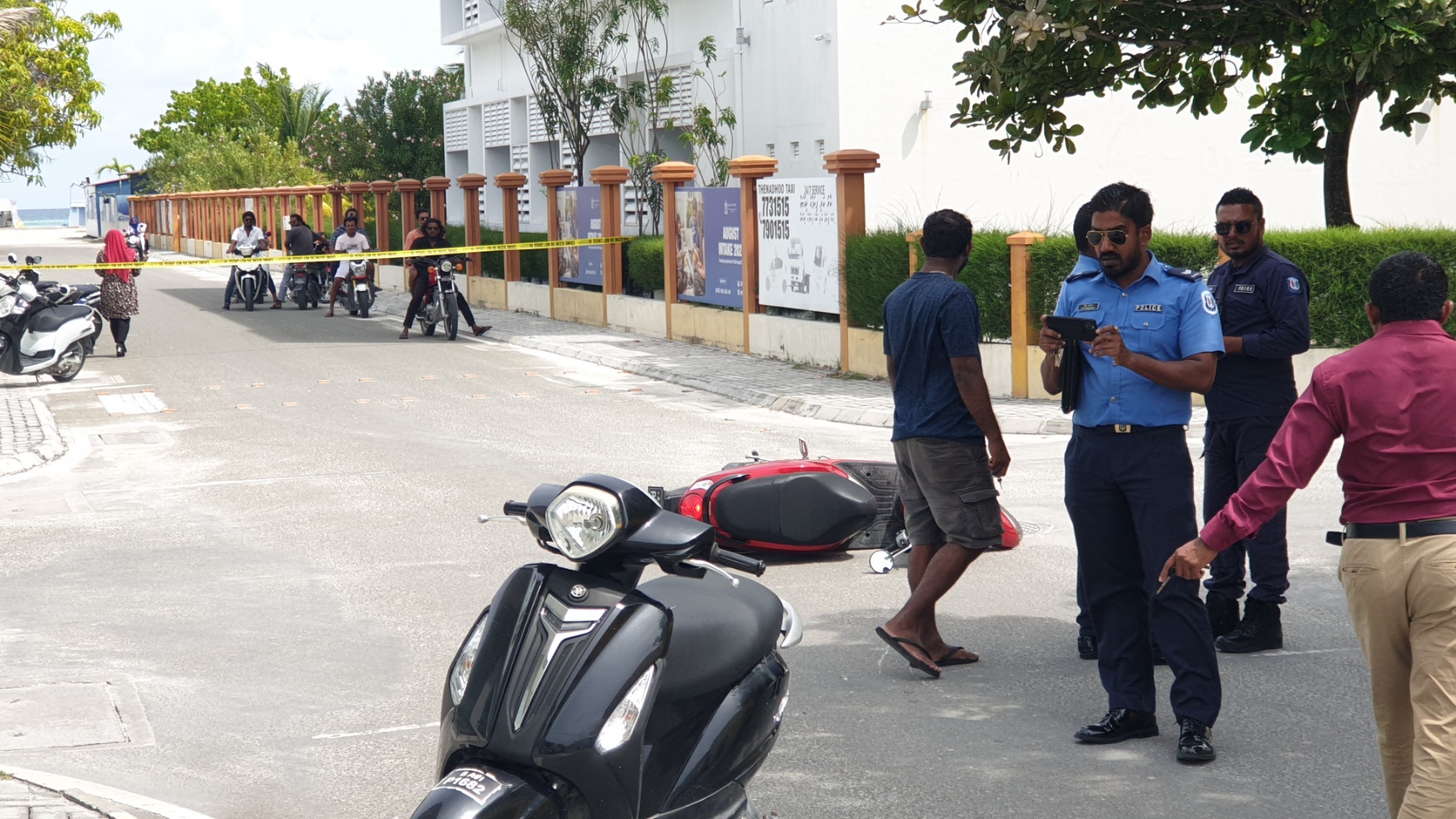 ތިނަދޫގައި ދެސައިކަލް ޖެހި ނުރައްކާތެރި އެކްސިޑެންޓެއް ހިގައިފި