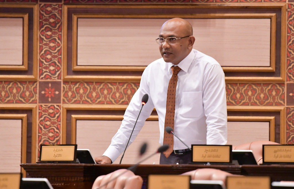 މި ސަރުކާރުން ވަނީ ގައްދޫ ރައްޔިތުންގެ ބިން ފޭރިގެންފައި: ޒާހިރު