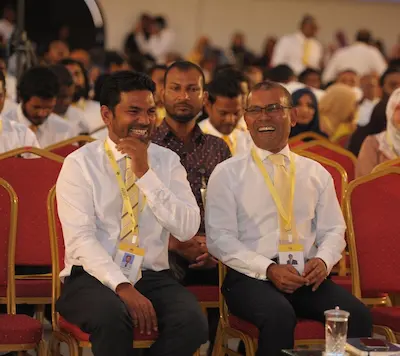 ނަޝީދު މަޤާމުން ވަކިކުރަން ނިންމީ އެމްޑީޕީގެ ޤައުމީ މަޖިލީހާ މަޝްވަރާނުކޮށް: ޝިފާޒް