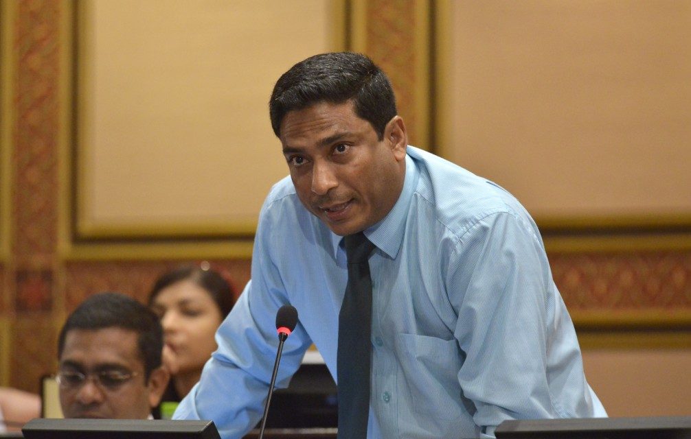 ރައީސް ސޯލިހުގެ  ޢަމަލާއި ބަހާ ދިމާ ނުވޭ: ކުރީގެ މެމްބަރު ސަޢުދުﷲ