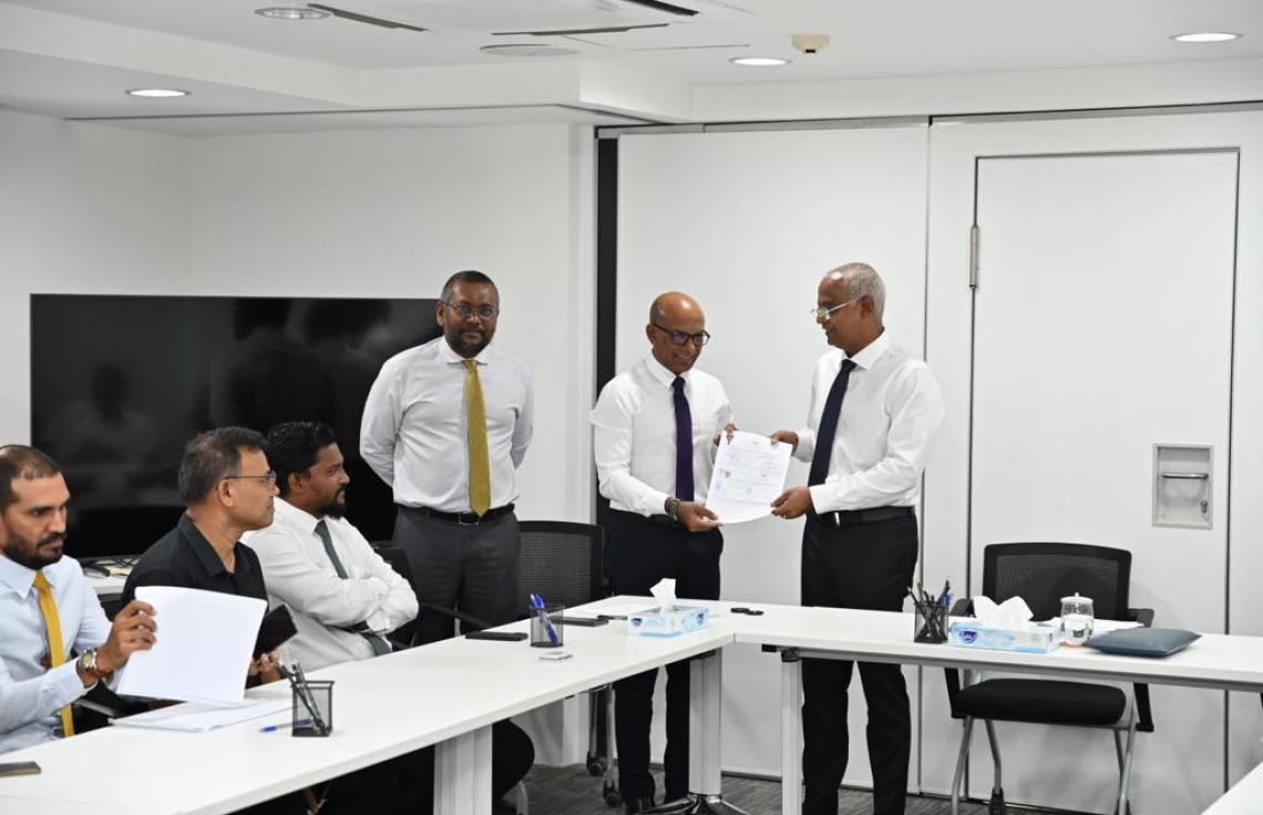 ސަމީރު އާއިއެކު ޖޭޕީން ވަކިވި މެންބަރުންތަކެއް އެމްޑީޕީއާއި ގުޅިއްޖެ