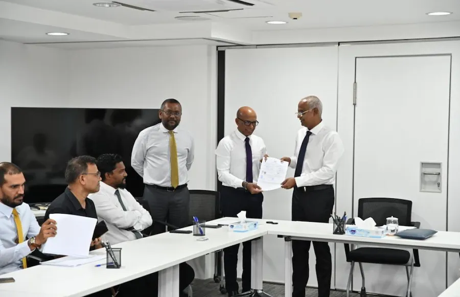 ސަމީރު އާއިއެކު ޖޭޕީން ވަކިވި މެންބަރުންތަކެއް އެމްޑީޕީއާއި ގުޅިއްޖެ