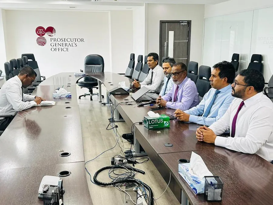 އިދިކޮޅާއި ބައްދަލުކުރުމުން ޕީޖީ ޝަމީމް ރައީސް އޮފީހަށް ހާޒިރުކޮށްފި