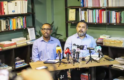 ޕީޕީއެމްއާއި ޑިމޮކްރެޓްސް އެކުގައި ސަރުކާރު ބަދަލުކުރުމަށް ނުކުންނަނީ !