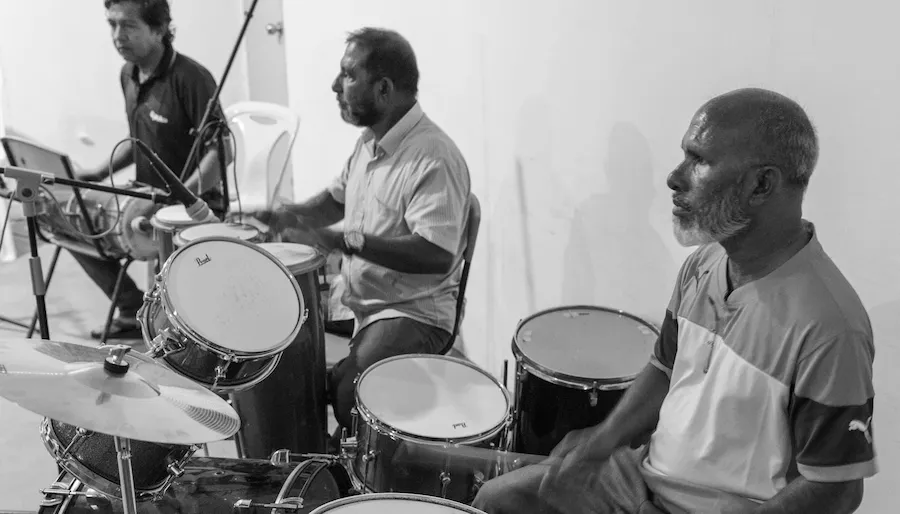 11 ފަންނާނުން ހިމެނޭ “ބޮންބޮން އޮޅިޔާ”ގެ ތާރީޚީ ވާހަކަ ކުރުކޮށް