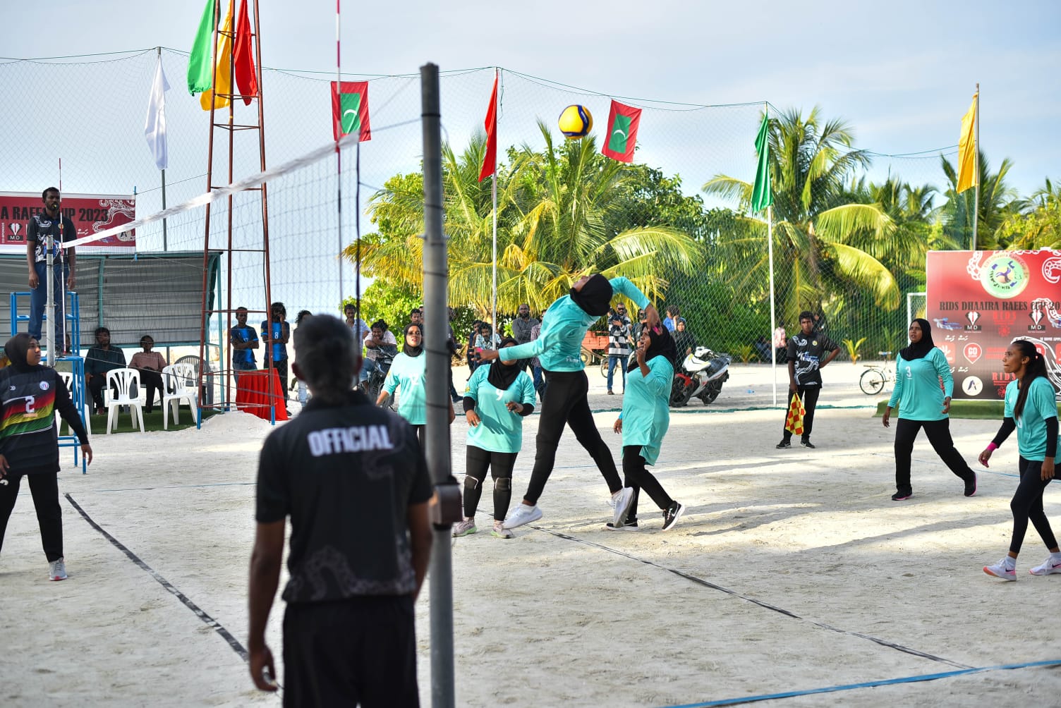 ކުލަ ގަދަ ރަސްމިއްޔާތަކާއި އެކު ރިޑްސް ދާއިރާ ރައީސް ކަޕް ފަށައިފި