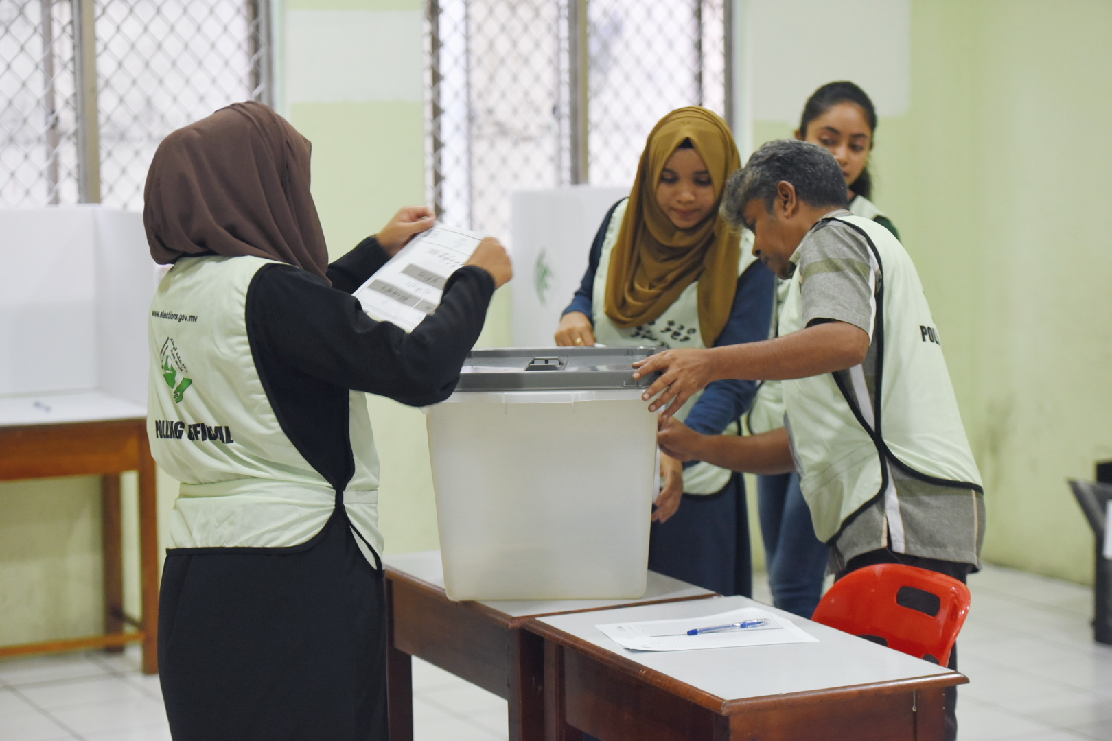 ރިސޯޓުތަކުގައި ވޯޓު ފޮށި ބަހައްޓަން އިތުރު ފުރުސަތެއްދޭން އީސީން ނިންމައިފި