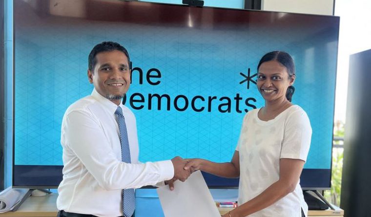 ޑިމޮކްރެޓްސް ރިޔާސީ ޓިކެޓު އިލްޔާސަށް ކަށަވަރުވާނީ ފެންނަ ނުފެންނަ ވޯޓަކަށްފަހު