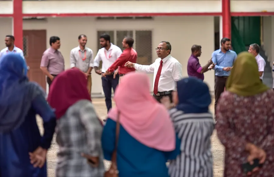 ޓީޗިންގް ލައިސެންސް 7 ރޭންއަކަށް ބަހައި، ގަވާއިދު އާންމުކޮށްފި