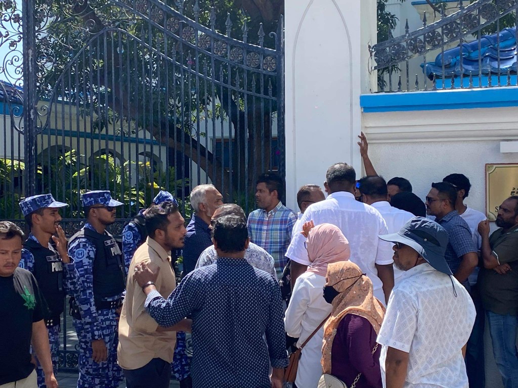 ދަށު ކޯޓްއަކުން އިއްވާ އަމުރަކުން، ރިޔާސީ އިންތިހާބުގައި ވާދަކުރުމަށް ހުރަސް އެޅިގެން ނުުވާނެ: ޔާމީންގެ ވަކީލުން
