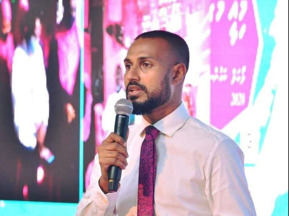 އެހެން ކެންޑިޑޭޓަކަށް ތާއީދެއް ނުކުރާނަން، ޕީއެންސީން ވަނީ ކެންޑިޑޭޓަކު ހޮވާފަ: މުއާޒް