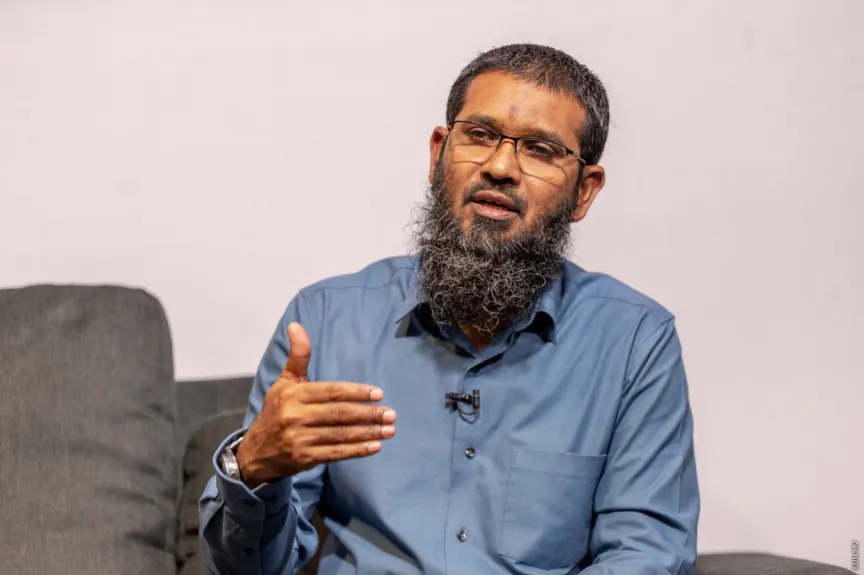 އިދިކޮޅުގެ ”ޕްލޭން ބީ“ އަށް އެންމެ ރަނގަޅު ޗޮއިސްއަކީ ޑރ. މުޢިއްޒު: ޝެއިޚް ސަމީރު
