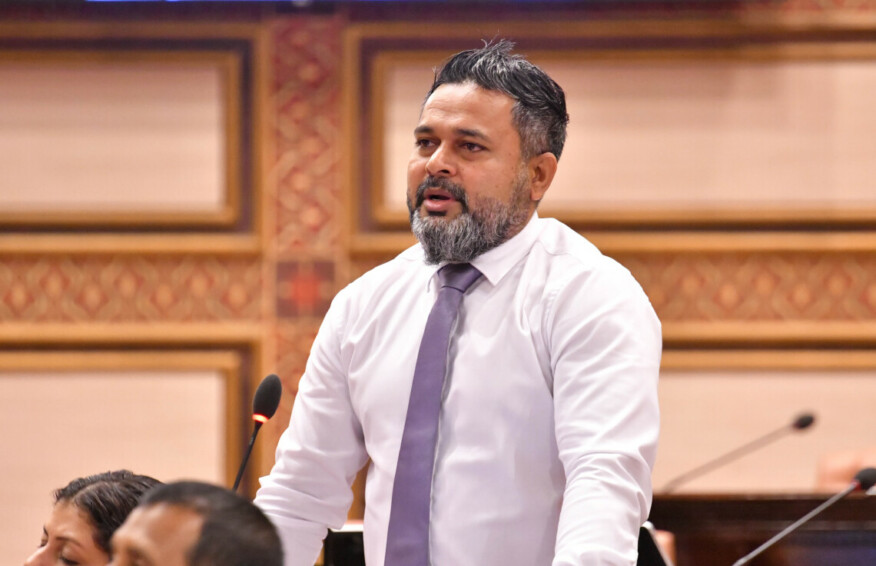 މި ޤައުމު ރައީސް ޔާމީން ބޭނުންވެފައިވާ މިންވަރު ދިވެހި ލޭ ހިނގާ ކޮންމެ ދަރިޔަކަށް އިހްސާސުކުރެވޭނެ، ޙައްގަށް ނަސްރު ލިބިގެންދާނެ: ޝިޔާމް