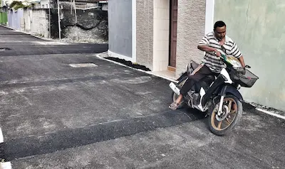 އުނދަގޫތަކާ ގެއްލުމުން މިންޖުނުވެ ހުއްޓާ މަގުތަކަށް އުސް ބަންޕަރު ތަކެއް !