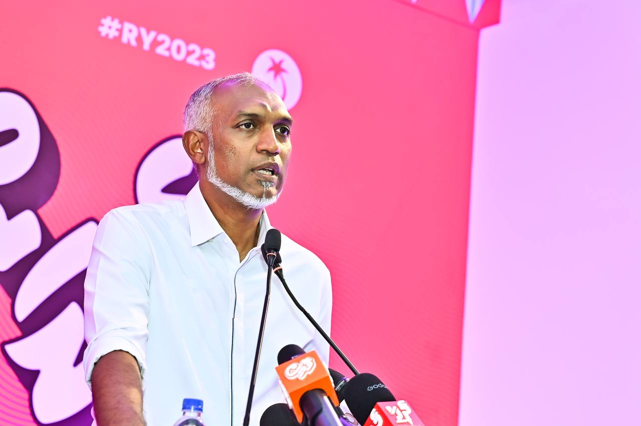 އިންތިޚާބު ވެއްޖެނަމަ އިރާދަކުރެއްވިއްޔާ ތާއަބަދަށް ގެދޮރުގެ މައްސަލަ ހައްލުކުރާނަން: ޑރ. މުޢިއްޒު