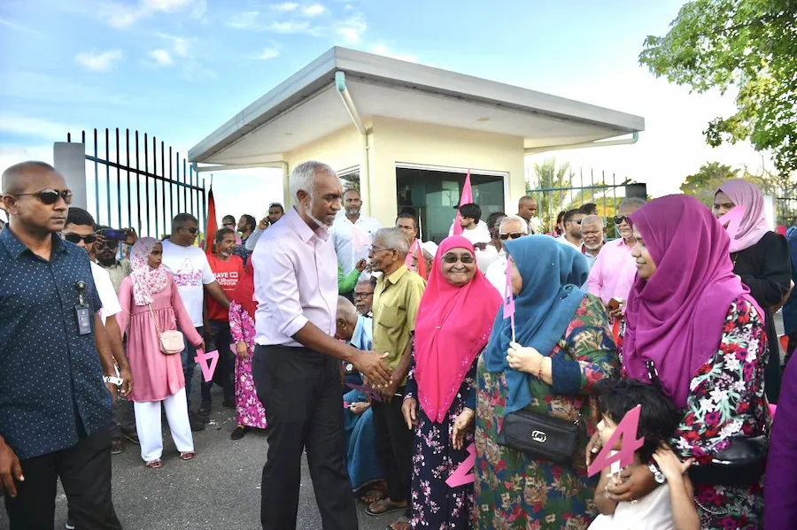 ފުވައްމުލަކަށް މިއަދު ސިޔާާސީ އީދެއް، ކުދިބޮޑު އެންމެން މުއިއްޒުއަށް މަރުހަބާ ދެންނެވުމަށް
