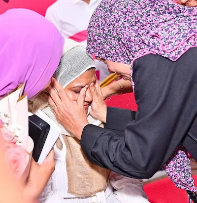 މެޑަމް ފާތުންގެ ފުރަތަމަ ފެނިލުމާއިއެކު ޕީޕީއެމް ޕީއެންސީ ސަޕޯޓަރުން އުފަލުން ރޮއްވާލައިފި