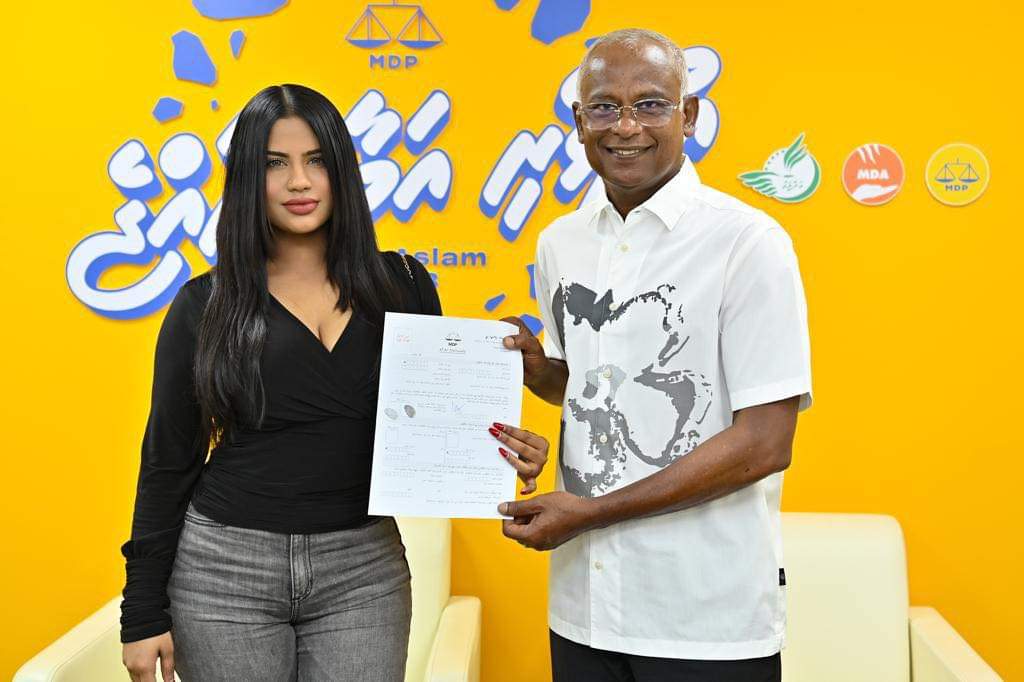 ސޯޝަލް މީޑިއާ އިންފުލުއެންޒާ ކައިޒީން އެމްޑީޕީއާ ގުޅިއްޖެ