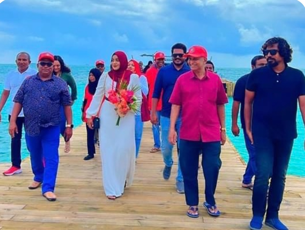ހަގު އަނބި ރާނިޔާވެސް ގާސިމް ކެމްޕެއިން ދަތުރުފުޅު ފައްޓަވައިފި
