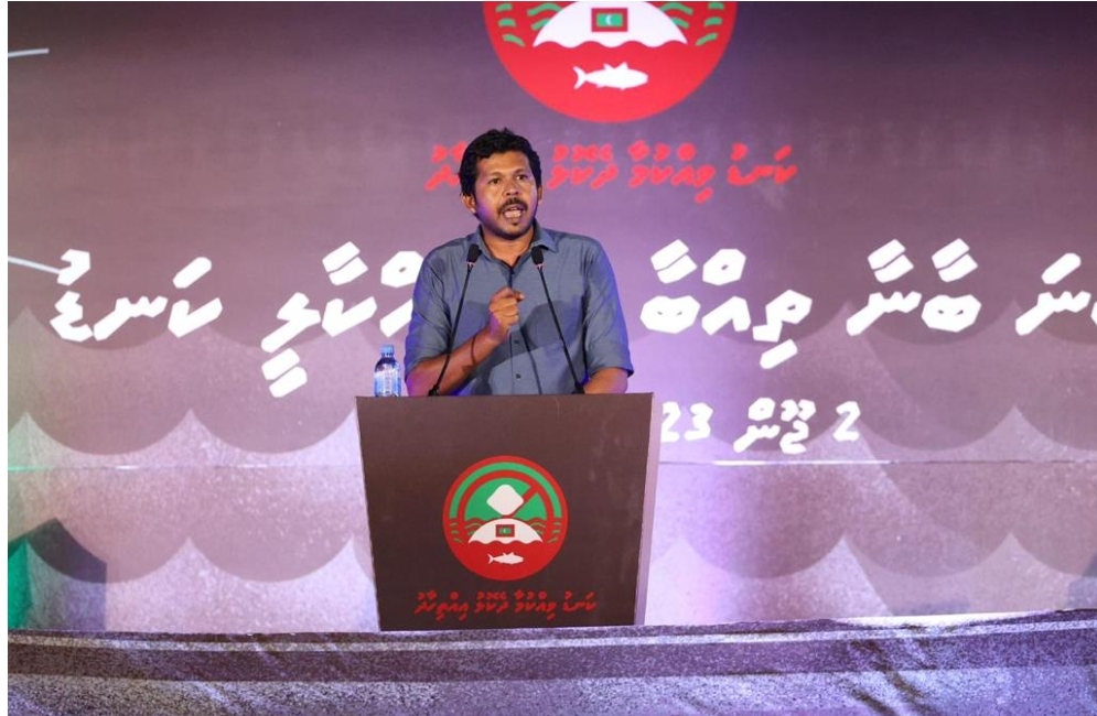 އިންތިޚާބާ ދިމާކޮށް އިނާމުތަކާއި ވަޒީފާތައް އިތުރުކުރާތީ ސަރުކާރަށް ބޮޑެތި ފާޑުކިޔުންތަކެއް