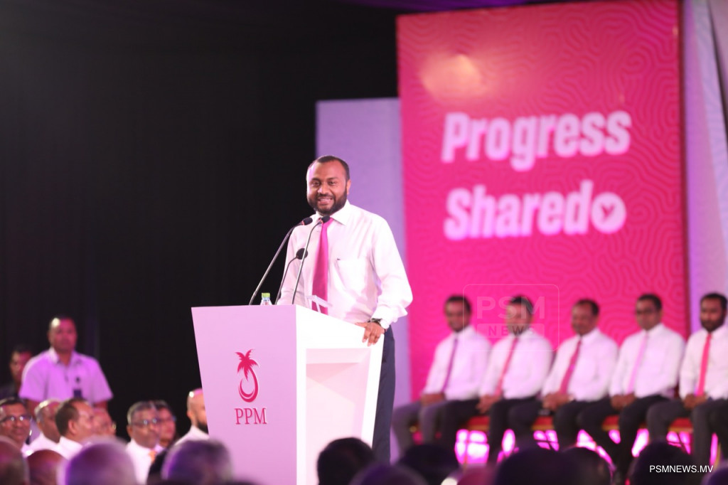 ޖޭޕީގެ މެމްބަރުން މުއިއްޒުއަށް ތާއީދު ކޮށްދެއްވުމަށް ޝަހީމް އެދިވަޑައިގަންނަވައިފި