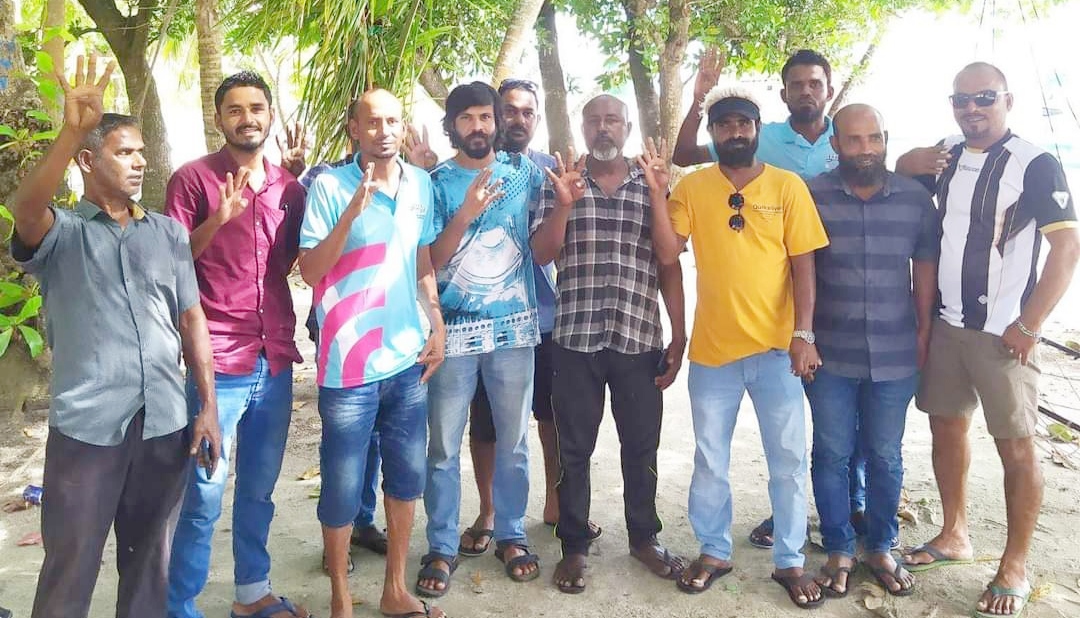 ބިލަތްދޫ ޑިމޮކްރެޓުން ވެސް ތިބީ އިބޫނޫންގޮތެއް ހޯދުމަށް: ސްމިތު