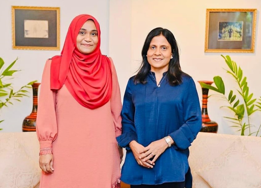 ތާރީހުގައި ފުރަތަމަ ފަހަރަށް ފަސްޓްލޭޑީންގެ ރަސްމީ ބައްދަލުވުން، ދައްކުވައިދިނީ އުއްމީދީ މަންޒަރެއް!