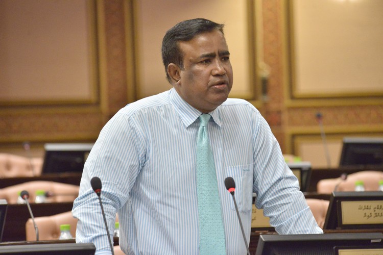 ހަނިމާދޫ ދާއިރާގެ މެމްބަރު ޢަފޫރު އެމްޑީޕީން ވަކިވެ ޕީއެންސީއާއި ގުޅިވަޑައިގަންނަވައިފި