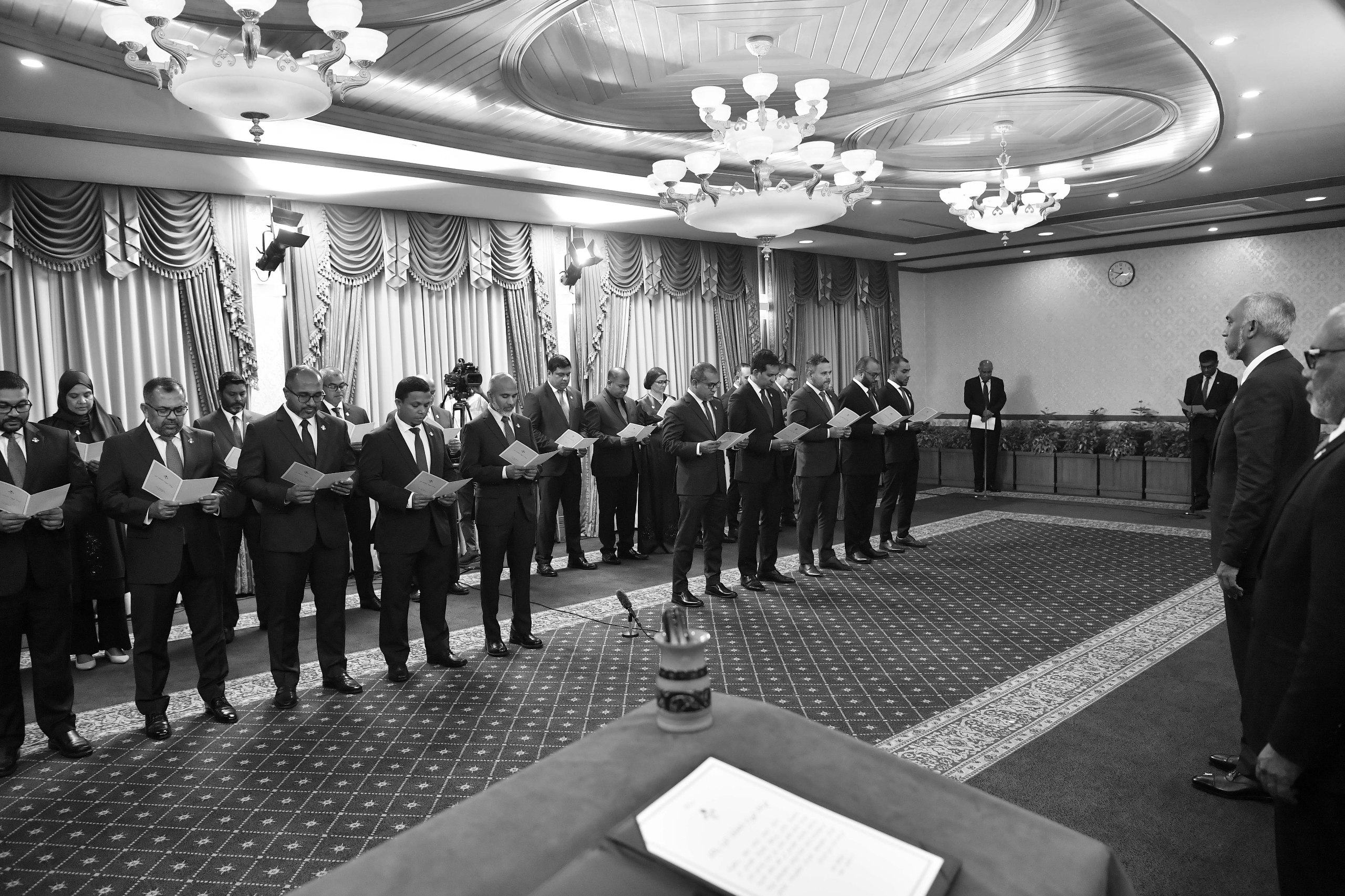 ކެބިނެޓަށް ރުހުން ހޯދުމަށް ރައްޔިތުންގެ މަޖިލީހަށް ފޮނުވައިފި