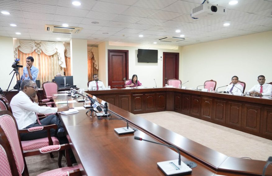 ކައުންސިލް ރައީސުންނަށް 25000، މެމްބަރަކަށް 18000 ރުފިޔާ