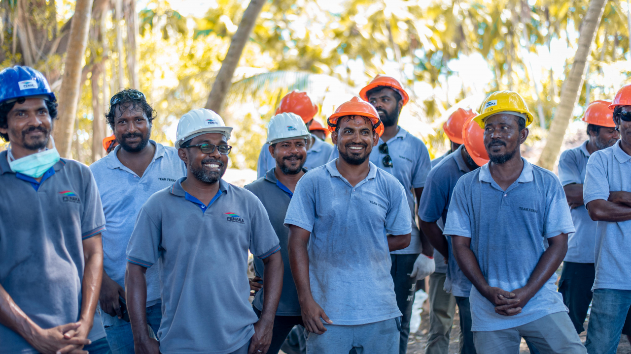 ކުރީ ސަރުކާރުން ފެނަކައަށް ނެގި މުވައްޒަފުންގެ ހަގީގަތް މިއޮތީ! ދީފައިވަނީ 3 މަހުގެ ކޮންޓްރެކްޓް!