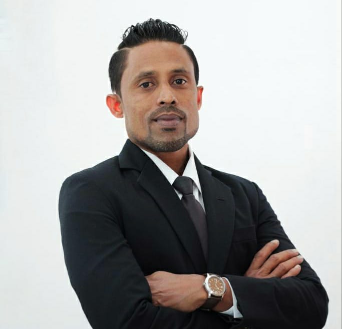 ޝަފްރާޒް: ތިނަދޫ އުތުރު ދާއިރާ މަޖިލިސް ގޮނޑިއަށް ވާދަކުރާ “ރަށު ރޫޙު” ހުރި ޒުވާނެއް!
