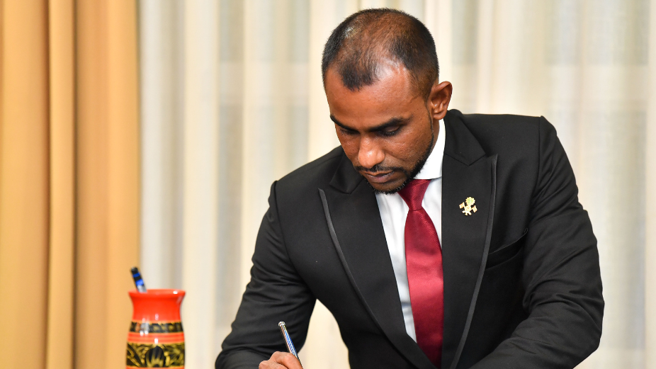 ފައިސަލް އަށް ރުހުން އޮތްކަމަށް ރައްޔިތުންގެ މަޖިލީހުން ނިންމައިފި