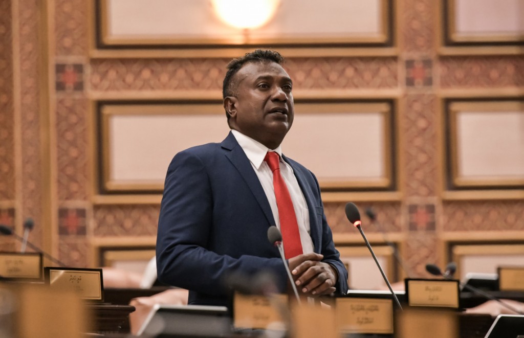 މެމްބަރު ޖާބިރުގެ ގެއިން މިލިއަނަކަށްވުރެ ގިނަ ރުފިޔާގެ ތަކެތި ވަގަށްނަގައިފި: ފުލުހުން