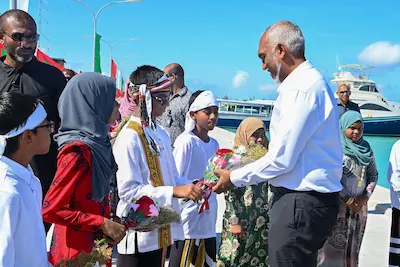 ރައީސް ވިދާޅުވި ގޮތަށް ފުރަތަމަ ދަތުރު، ގުރައިދޫ އަށް!