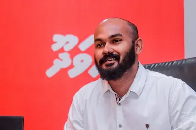 ކްރޭން ލޮރީއެއް ޖެހި ހިނގި އެކްސިޑެންޓެއްގައި އަނިޔާވެ ތިނަދޫ ސިޓީ ކައުންސިލް މެމްބަރު ޒަލީފް އަށް ފަރުވާދެނީ