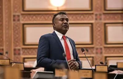 ރައީސް ސޯލިހާއި ދެކޮޅަށް ދައުވާ ކުރާނަން!
