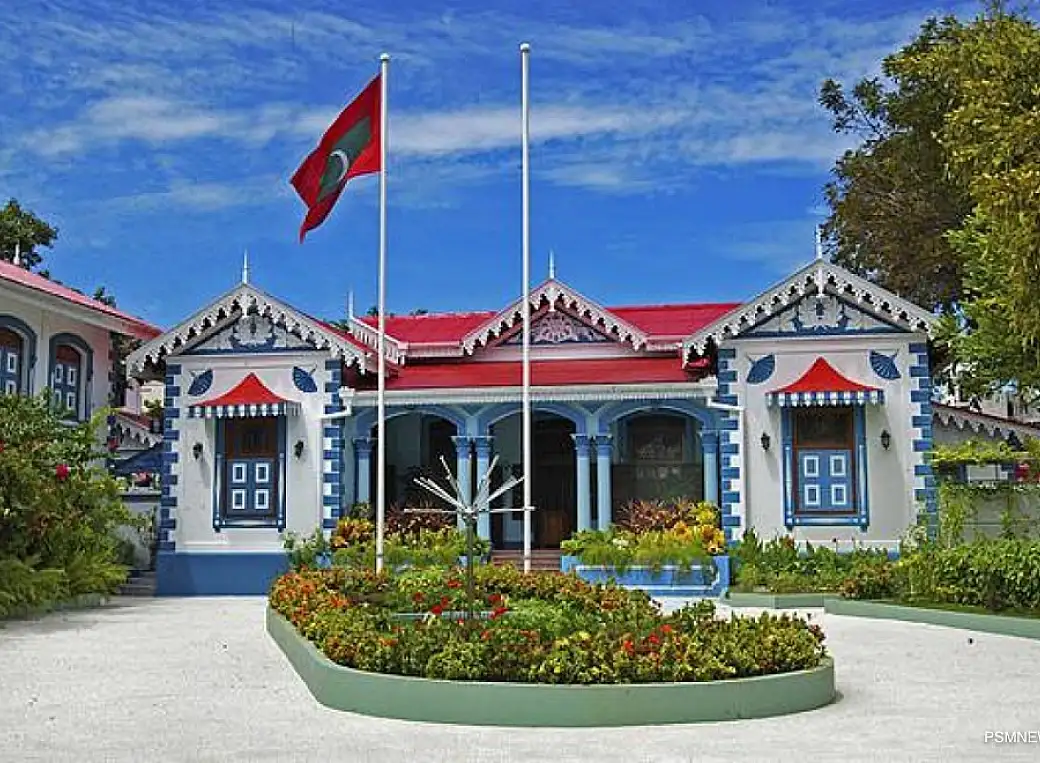 ރައީސް މުލިއާ ގެއަށް ހޯމަ ދުވަހު ބަދަލުވެ ވަޑައިގެންފި