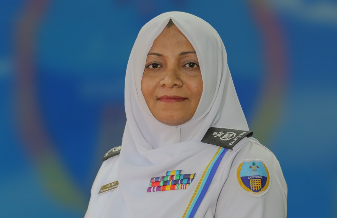 ކަސްޓަމްސްގެ ޑެޕިއުޓީ ކޮމިޝަނަރަކަށް ފުރަތަމަ ފަހަރަށް އަންހެން ބޭފުޅެއް