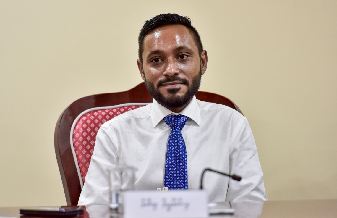 މަރުހޫމް ވިޝާމްގެ ހަނދާނުގައި އަރަމުން އަންނަ ލޯޔަރުންނަށް އެވޯޑެއް ތައާރަފުކޮށްފި